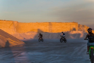 Sant'Antioco: excursão guiada de bicicleta elétrica ao pôr do sol
