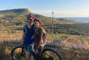 Scala Dei Turchi: E-BIKE TOUR Praias escondidas, mar, relaxamento [+SNORKELING ]