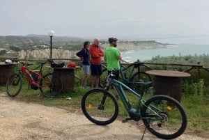 Scala Dei Turchi: E-BIKE TOUR Praias escondidas, mar, relaxamento [+SNORKELING ]