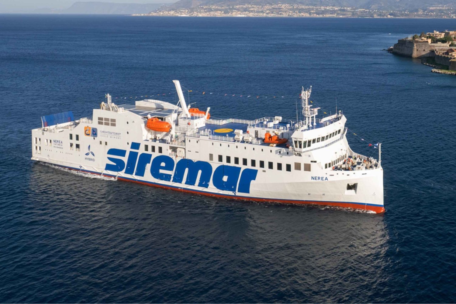 Sicilia: Ferge mellom Milazzo og Lipari