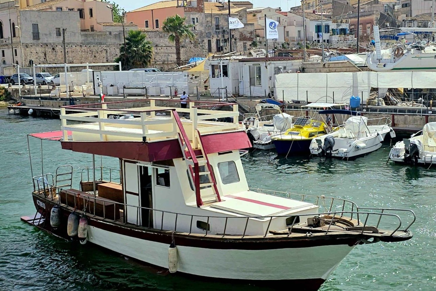Siracusa: Ortigia and Plemmirio Boat Tour with Drinks