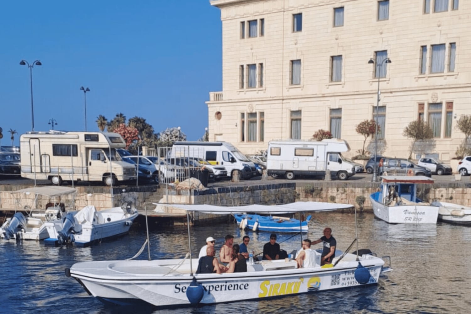 Siracusa: Ortigia ja meriluolat venekierros prosecco-viinillä ja hedelmillä