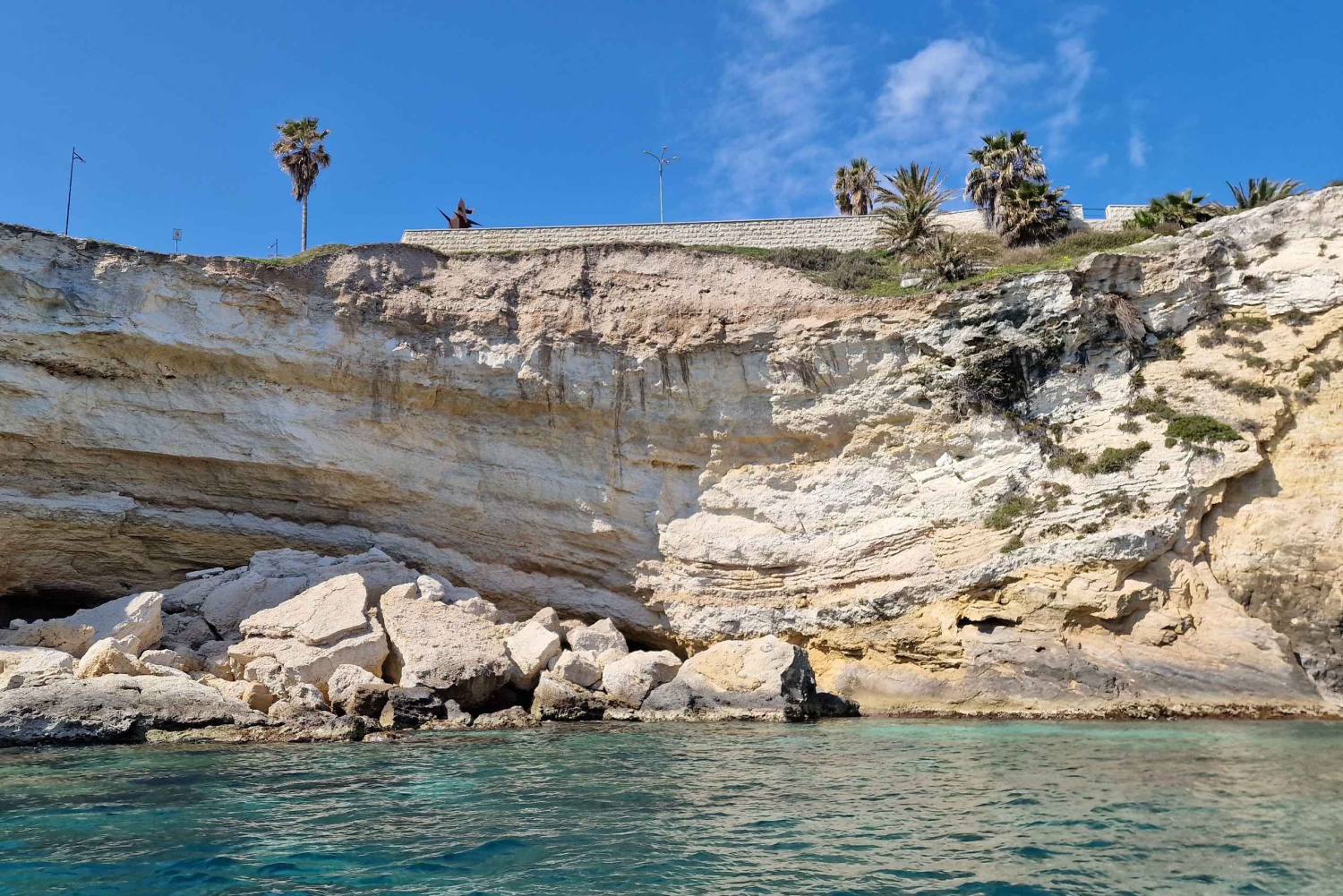 Siracusa: Ortigia & Sea Caves bådtur med solnedgangsaperitif