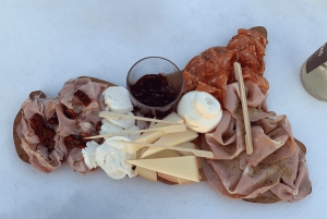 Siracusa: Ortigia & Sea Caves bådtur med solnedgangsaperitif