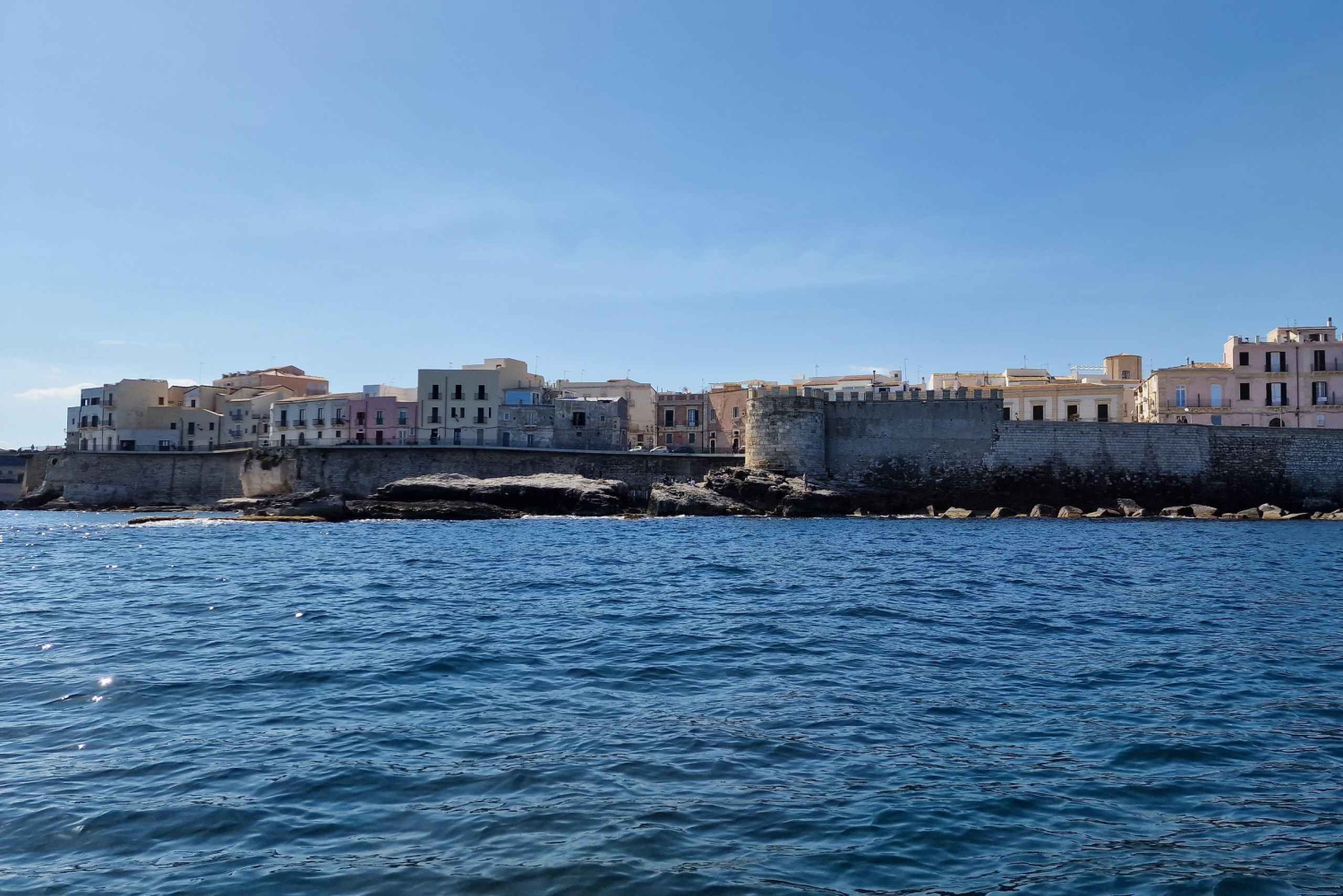 Siracusa: Ortigia +sea caves +fishing experience