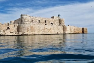 Siracusa: Ortigia +sea caves +fishing experience