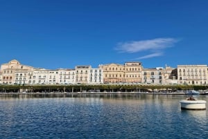 Syrakus: Ortigia & Meereshöhlen, 1 Std. Schwimmen, Prosecco & Obst