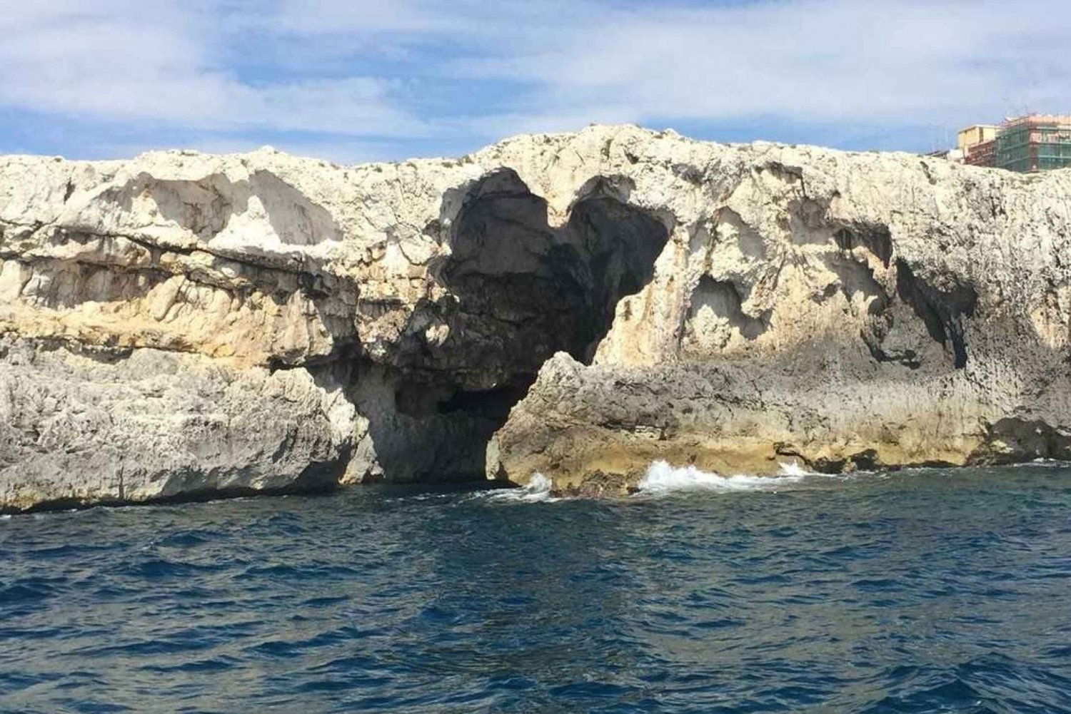 Siracusa: Ortygia Island Boat Tour med besök i grottan