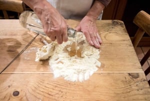 Siracusa: Pasta & Tiramisu kookles bij de plaatselijke bewoners thuis