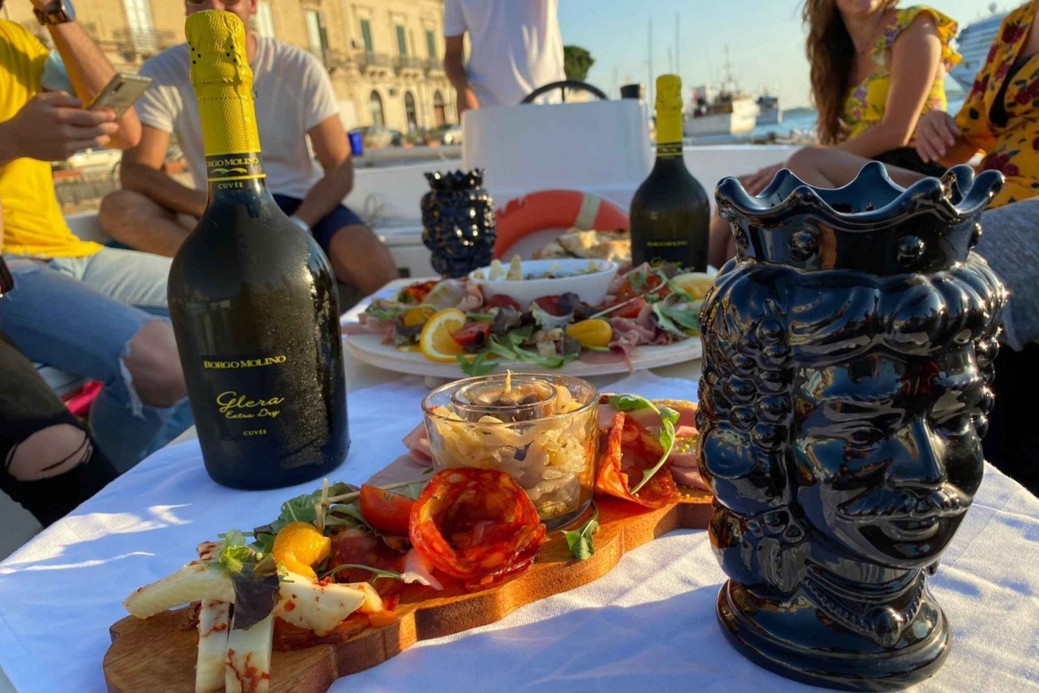 Сиракузы: Экскурсия на лодке с аперитивом