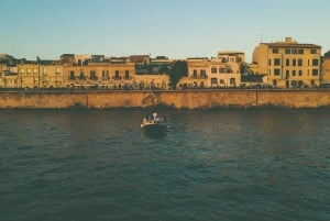 Сиракузы: Экскурсия на лодке с аперитивом