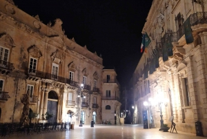 Siracusa Tour: Ortigia by Night in English