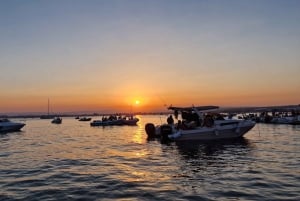 Siracusa : Dégustation de vins en bateau avec visite et repas gastronomique