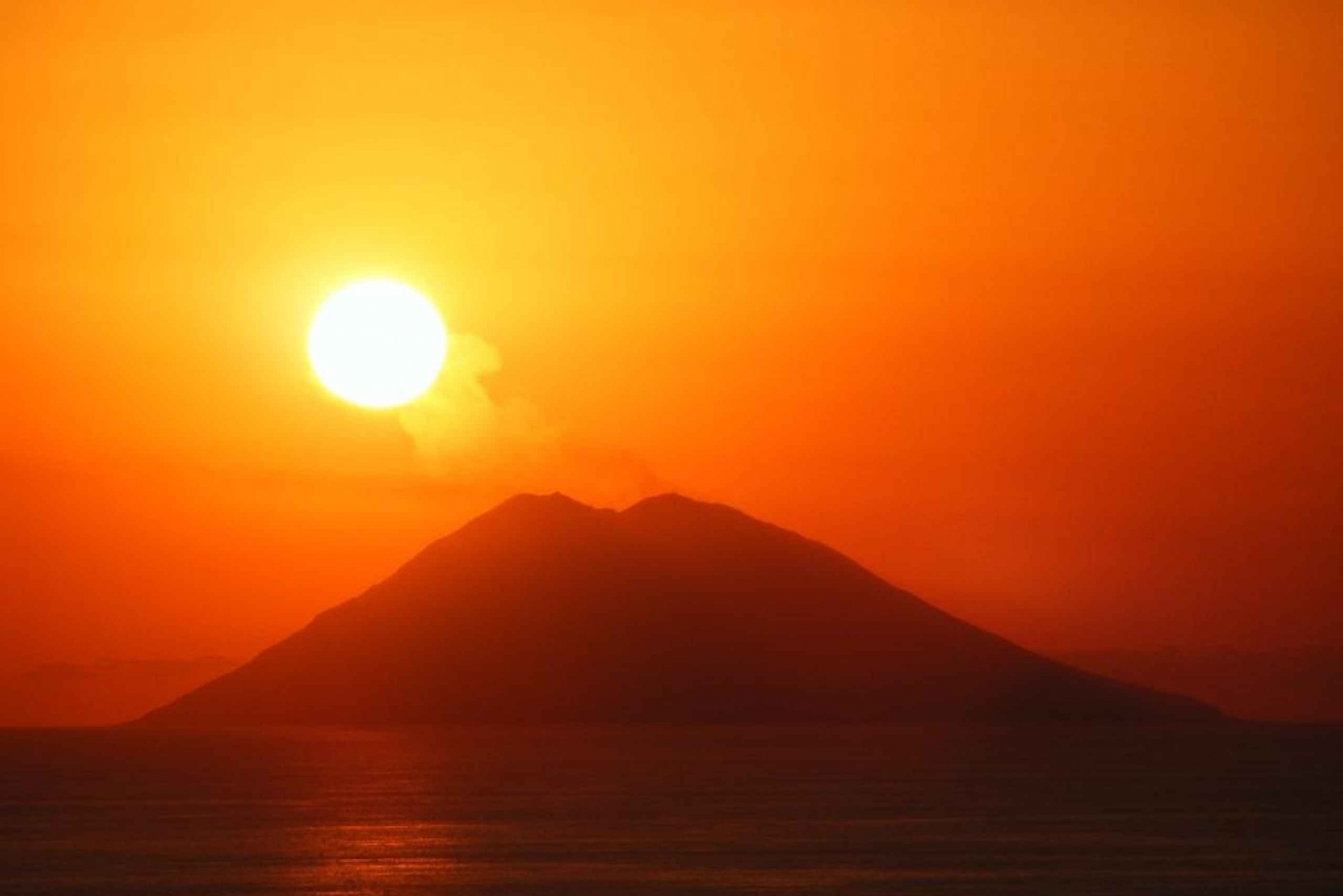 Stromboli by Night: 8-Hour Tour from Tropea