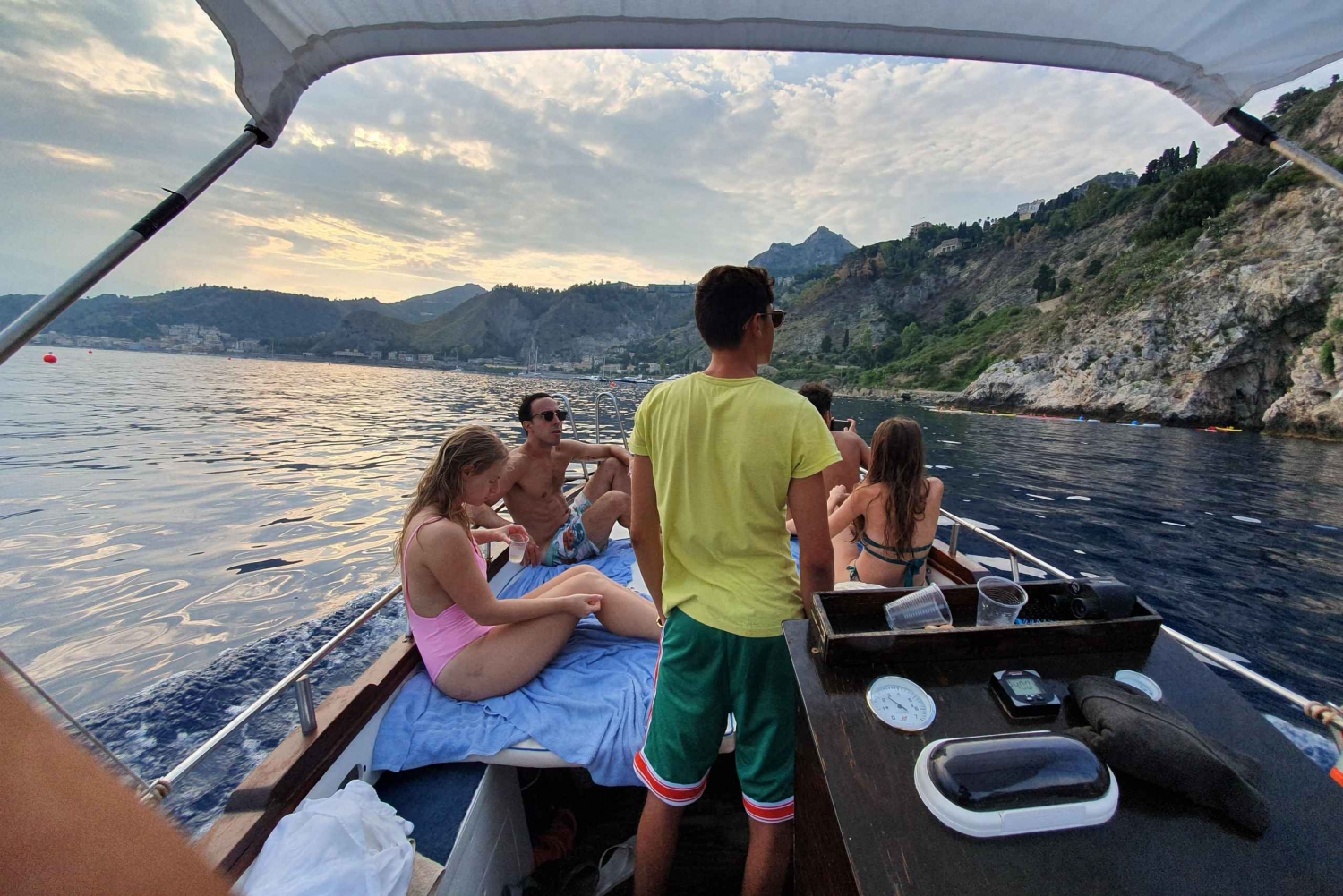 GROUP SUNSET BOAT TOUR IN TAORMINA WITH APERITIF