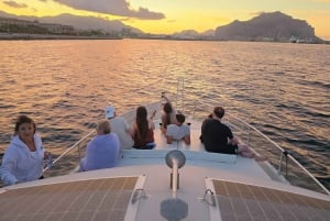 Sunset boat tour in Palermo