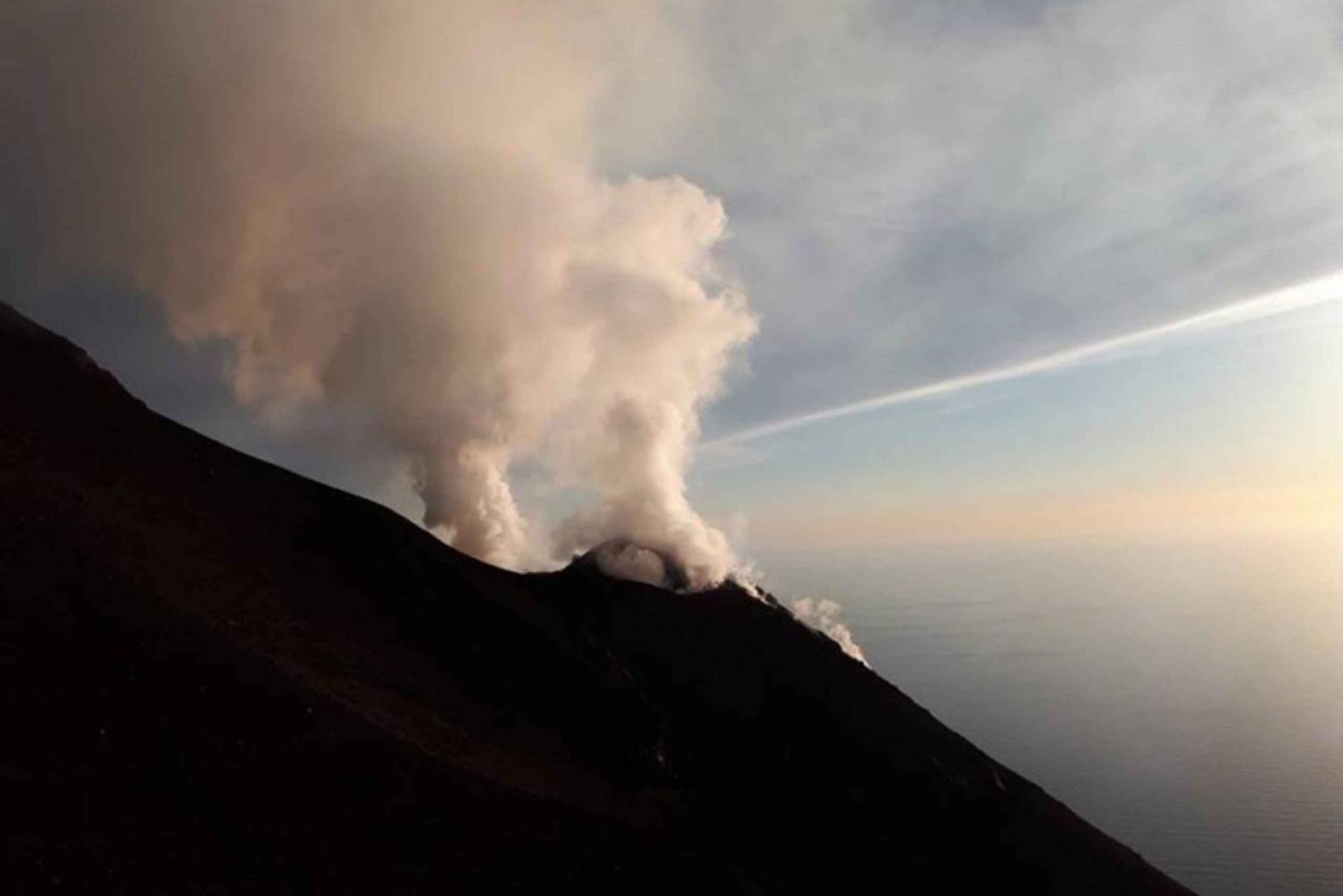 Zonsondergang trektocht op vulkaan Stromboli