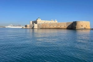 Siracusa: 90-minutters båttur med grotter og snorkling