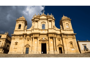 カターニア発シラキュースとノートのプライベートツアー