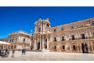 カターニア発シラキュースとノートのプライベートツアー