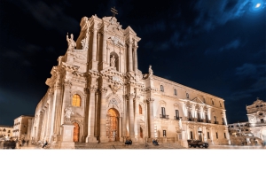 カターニア発シラキュースとノートのプライベートツアー