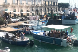 Syracuse: Boat Tour of Ortigia Island and Sea Caves
