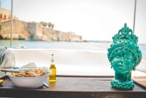 Syrakus: Bootstour mit Barbecue an Bord