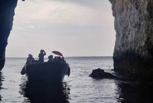 Syracuse: Veneajelu kapteeni Mirkon kanssa, snorklausta ja luolia