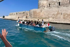 Syracuse: Veneajelu kapteeni Mirkon kanssa, snorklausta ja luolia