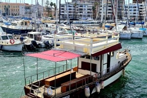 Syrakus: Bootsfahrt mit Mittagessen, Wein und Badestopps