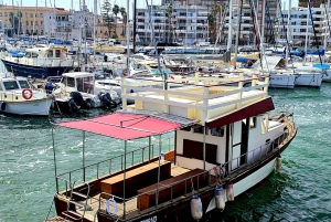 Syrakus: Bootsfahrt mit Mittagessen, Wein und Badestopps