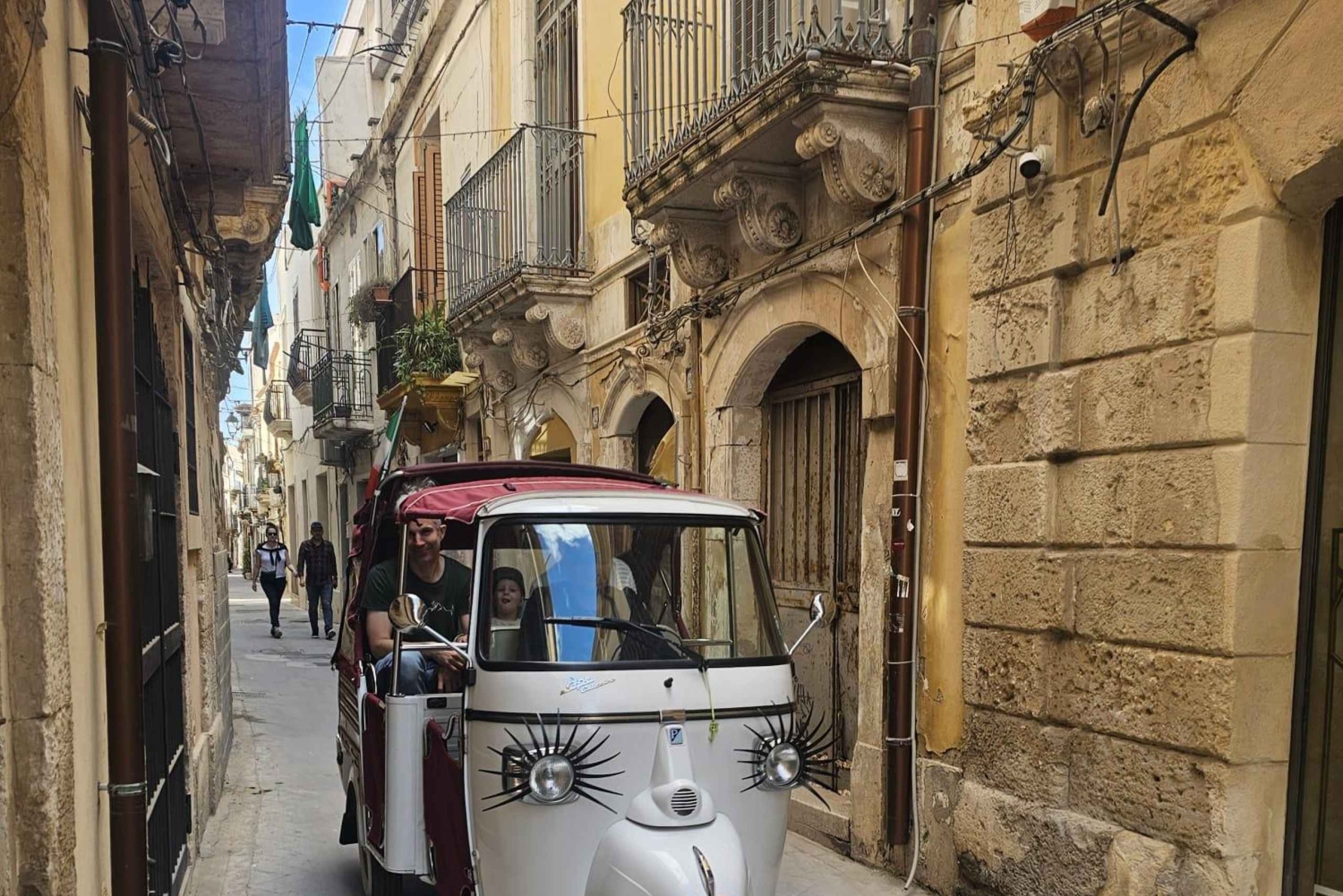 Syrakus i tuk tuk: historie, panoramaer og byens beste cannolo