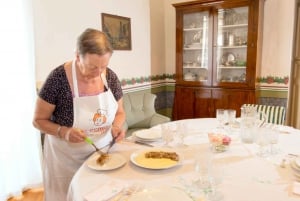 Syracuse: Market Tour and Private Home Cooking Demonstration