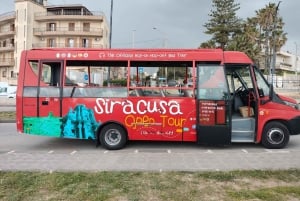Syrakus: Open Tour, Hop On Hop Off-bus