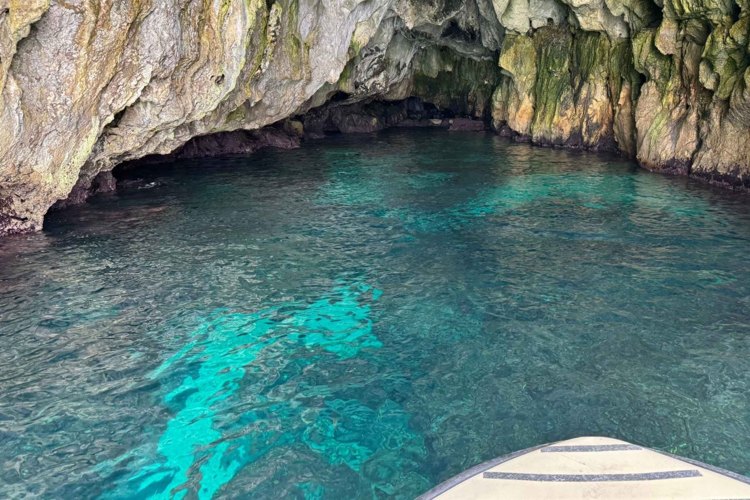 シラクーサ：オルティージャ船ツアーとグラニータ（オプショナル） - 5ヶ国語