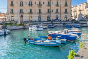 シラクーサ：オルティージャ船ツアーとグラニータ（オプショナル） - 5ヶ国語