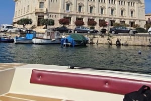 Siracusa: Båttur til øya Ortigia og grottene i havet