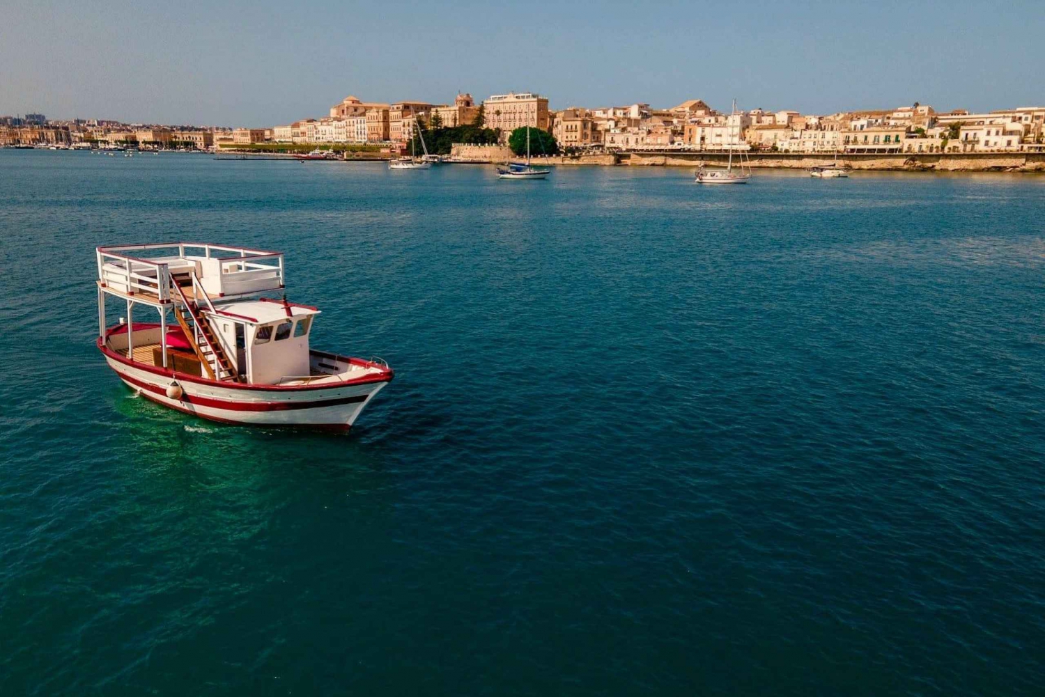 Syracuse: Ortigia Island Boat Tour with Lunch and Wine