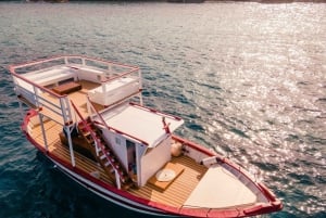 Syracuse: Ortigia Island Boat Tour with Lunch and Wine