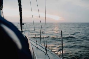 Siracusa: passeio de barco por Ortigia e Pillirina com aperitivo e vinho