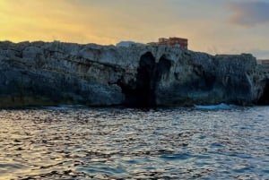 Syrakus: Bootstour zur Insel Ortigia und zur Meereshöhle mit Prosecco