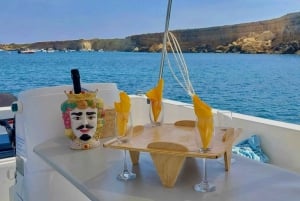 Syrakus: Bootstour zur Insel Ortigia und zur Meereshöhle mit Prosecco