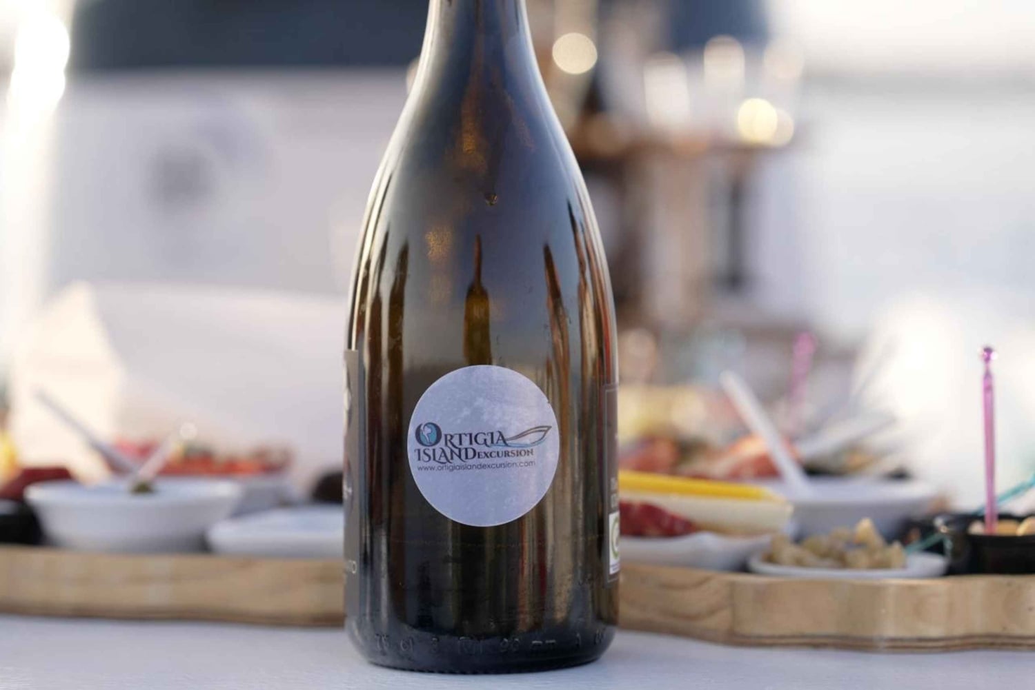 Syrakus: Private Bootstour nach Ortigia und Meereshöhlen mit Aperitif