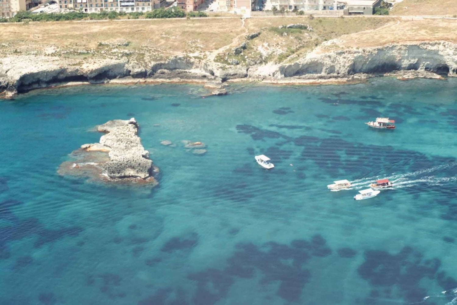 Syrakus: Private Bootstour nach Ortigia und Meereshöhlen mit Aperitif