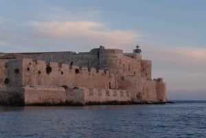 Syracuse: Sunset cruise including aperitif and swim stop