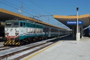 シラキュース：カターニア行き/カターニア発の鉄道チケット