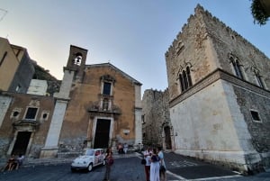 Taormina: excursão turística com guia de áudio em seu smartphone
