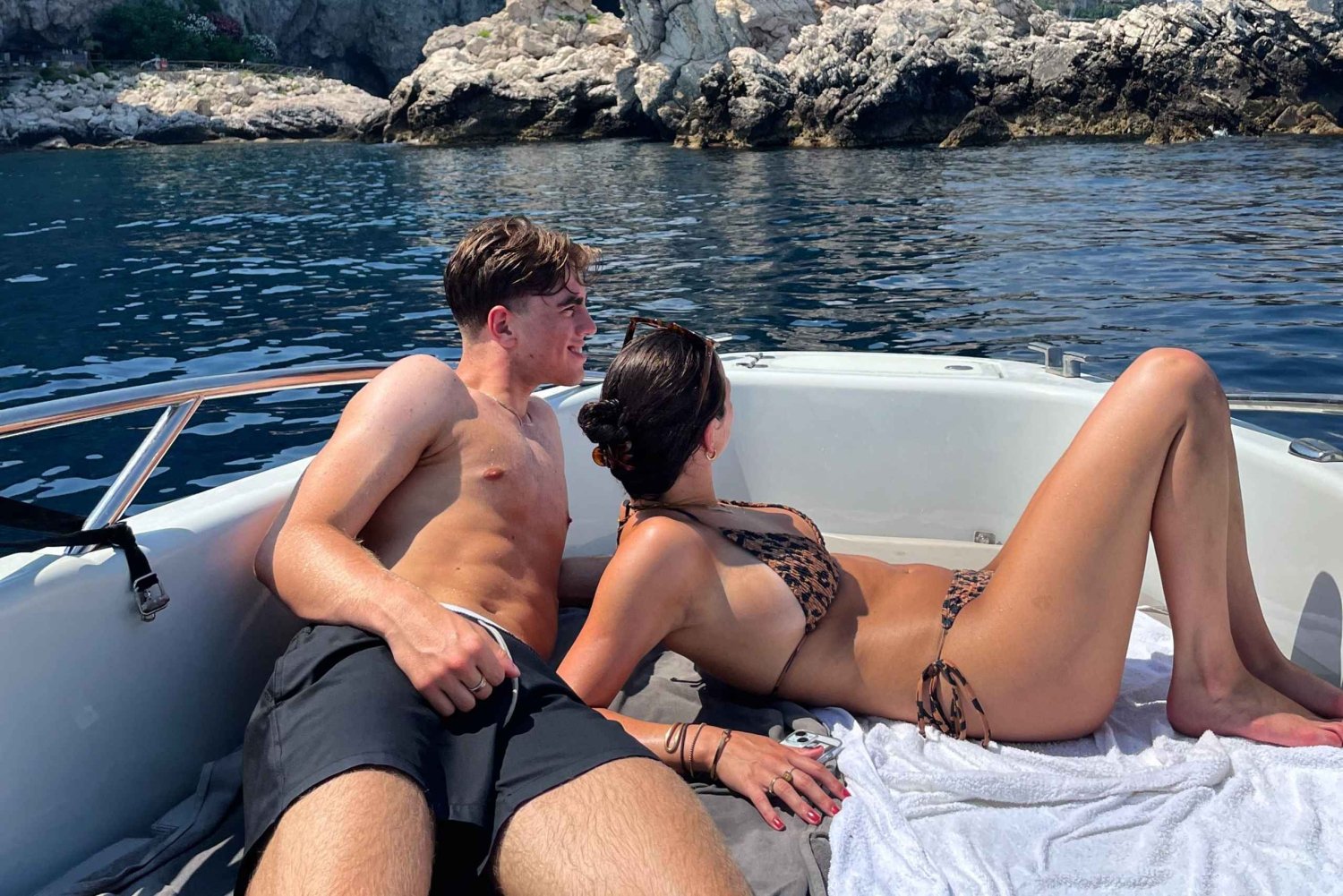 Taormina: tour a la Gruta Azul desde la playa de Isola Bella con snorkel