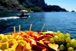 Taormina: tour a la Gruta Azul desde la playa de Isola Bella con snorkel