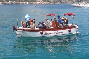 Taormina: Isola Bella Tour with Swimming, Fruit and Prosecco